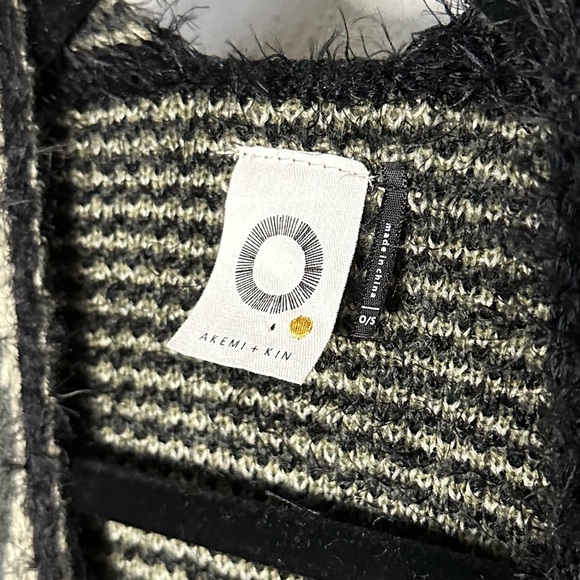 Anthropologie Akemi + Kin Cady Eyelash Wrap O/S - Picture 4 of 4